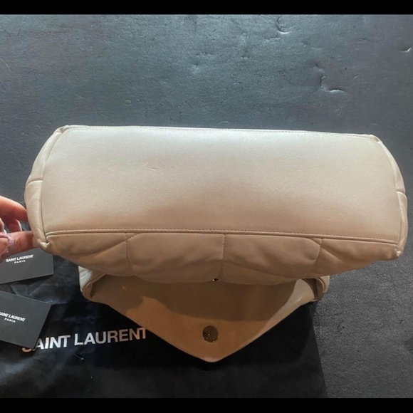 Yves Saint Laurent - Picture 8 of 13